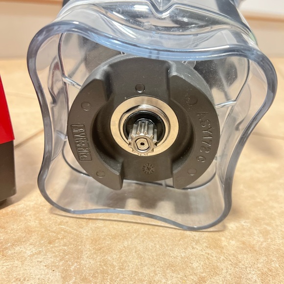 Vitamix Red and Black Professional Blender - Picture 5 of 11